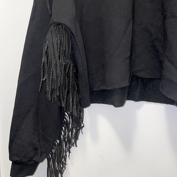 Zara tassel crop sweater 🖤 - Picture 2 of 5